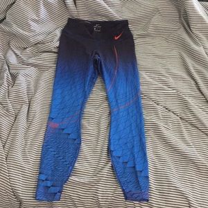 Never worn blue nike leggings